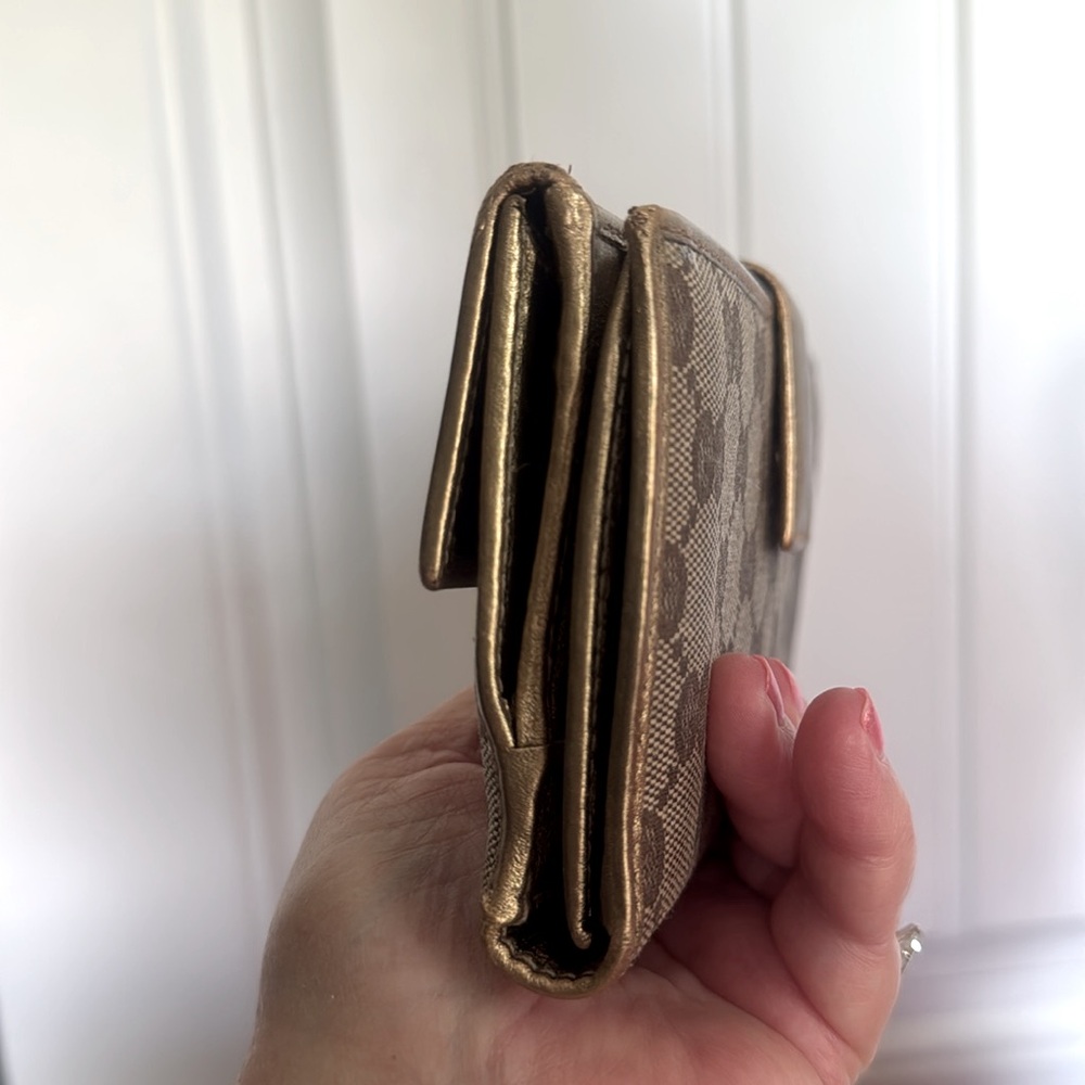 Gucci GG Monogram Wallet - Picture 8 of 13